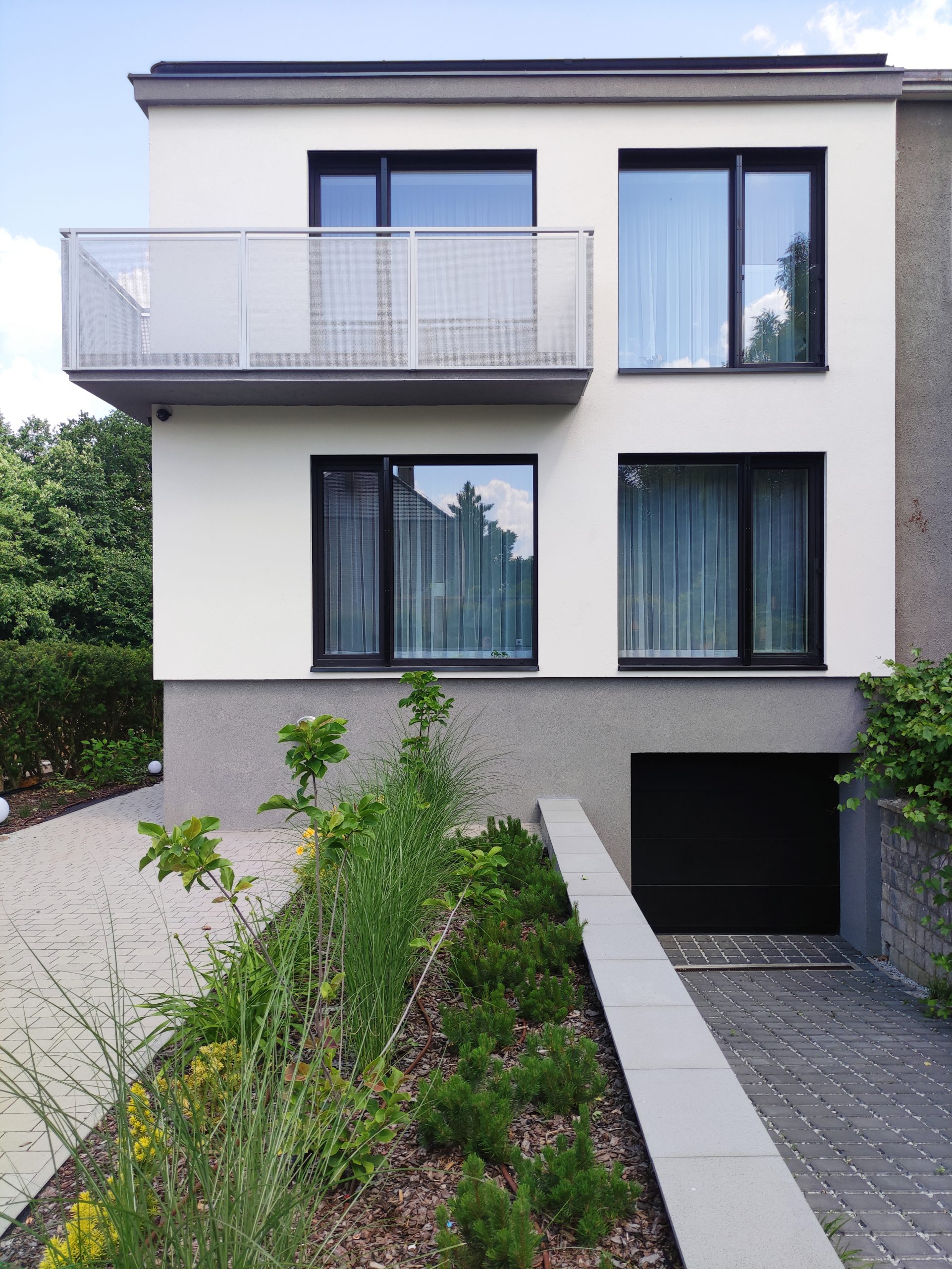 WRO_FRONT